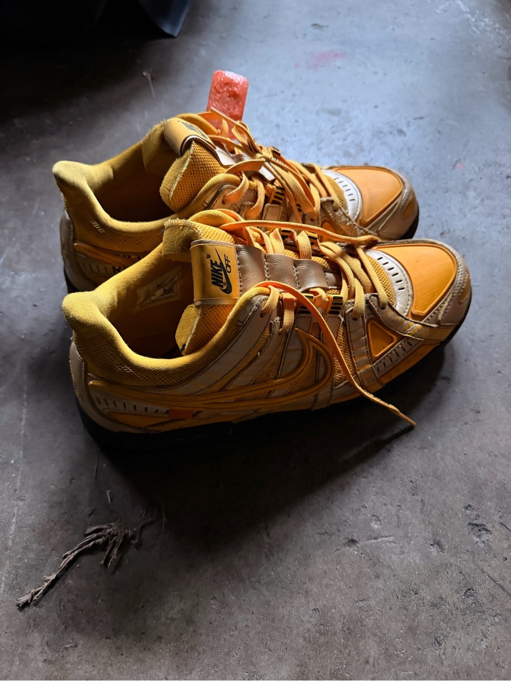 Off-White Men's Yellow and Tan Sneakers